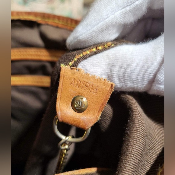 Authenic LV Bucket GM Revamped. - Picture 8 of 8